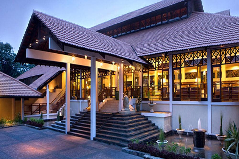 쉐라톤 람풍 호텔 반다르 람풍 외부 사진